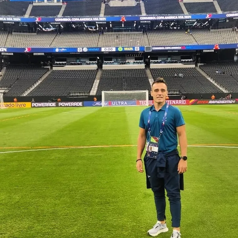 cristian-navarro-arbitro